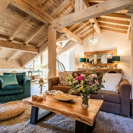 Chalet Chu Lo Dou Le Praz - By Emerald * Courchevel