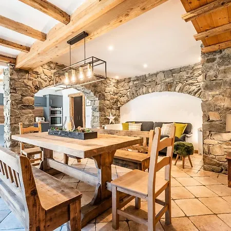 Chalet Chu Lo Dou Le Praz - By Emerald * Courchevel