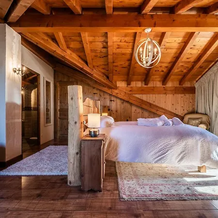 Chalet Chu Lo Dou Le Praz - By Emerald Chalet Courchevel